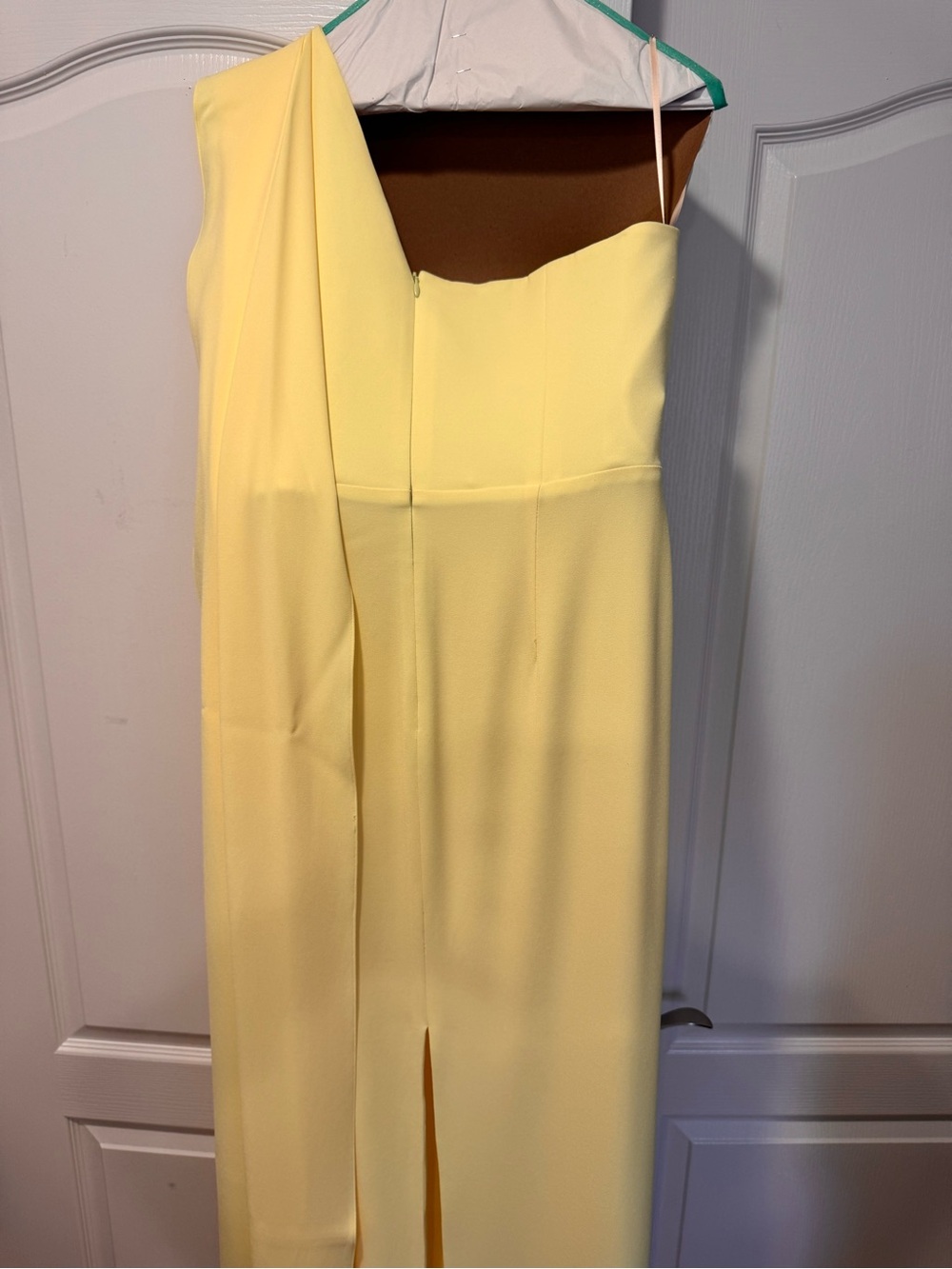 Alex Perry Off Shoulder Dress - Picture 5 of 5